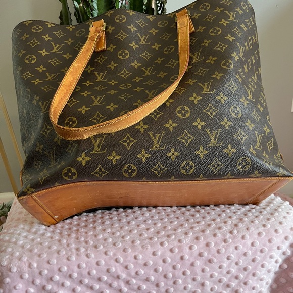 Authentic Louis Vuitton Big Tote Bag - Picture 2 of 16